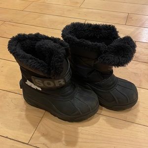 Kids Sorel winter boots size 11